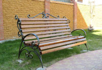 кованая скамейка в Орше
